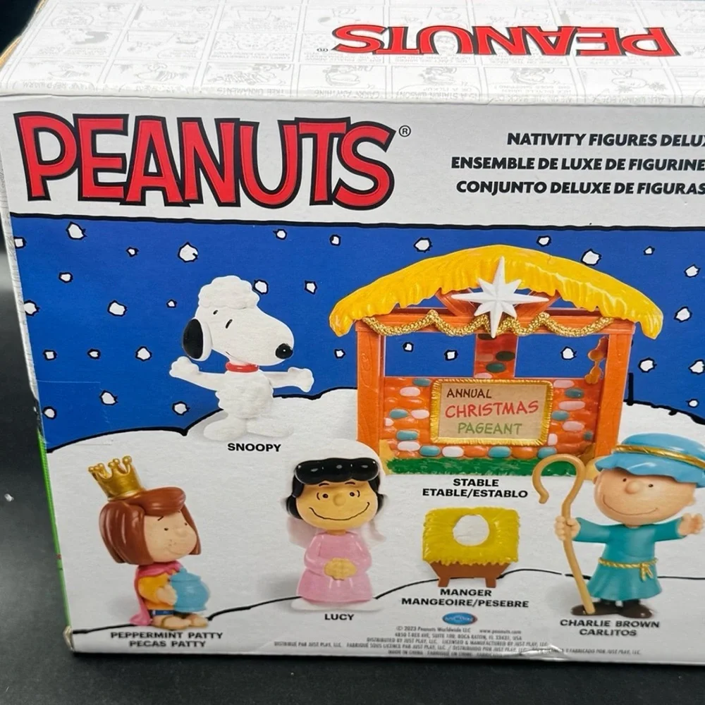 Charlie Brown Christmas Nativity Set Deluxe 7 PC Scene Peanuts